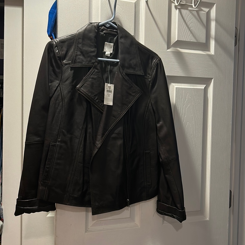 Beautiful dark brown Walnut leather jacket. NWT